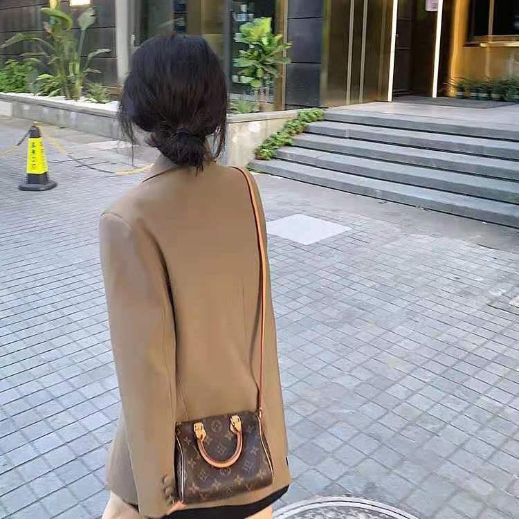 ◊Áo khoác vest mỏng dáng ôm kiểu Hàn Quốc thời trang mùa xuân cho nữ 2021 | BigBuy360 - bigbuy360.vn