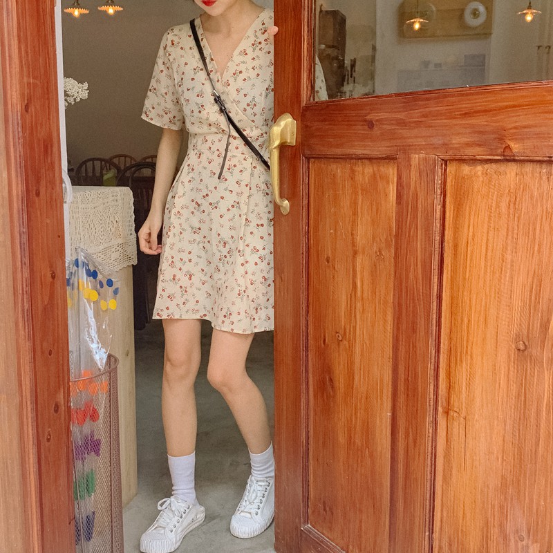 Đầm Ngắn Voan Hoa nhí Cổ tim Thắt eo Ngắn tay Dáng chữ A Ulzzang Hàn Quốc Đầm Voan Hoa nhí Ngắn Cổ V Thời trang | BigBuy360 - bigbuy360.vn