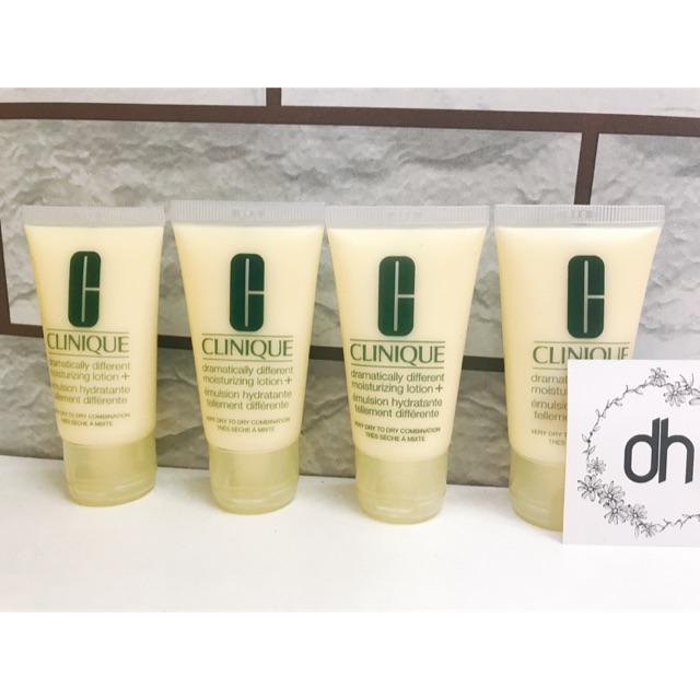 Lotion dưỡng ẩm cho da khô và hỗn hợp khô Clinique Dramatically Different Moisturizing Lotion+ 30ml