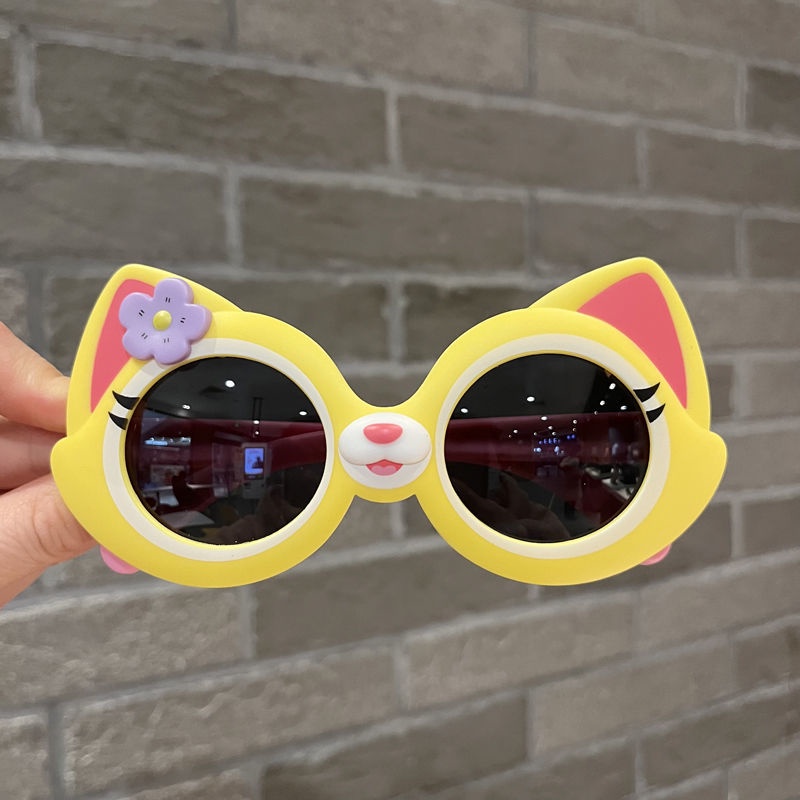 Kính Chống Nắng / Tia UV Bằng Silicon Họa Tiết Hoạt Hình Dễ Thương Cho Bé