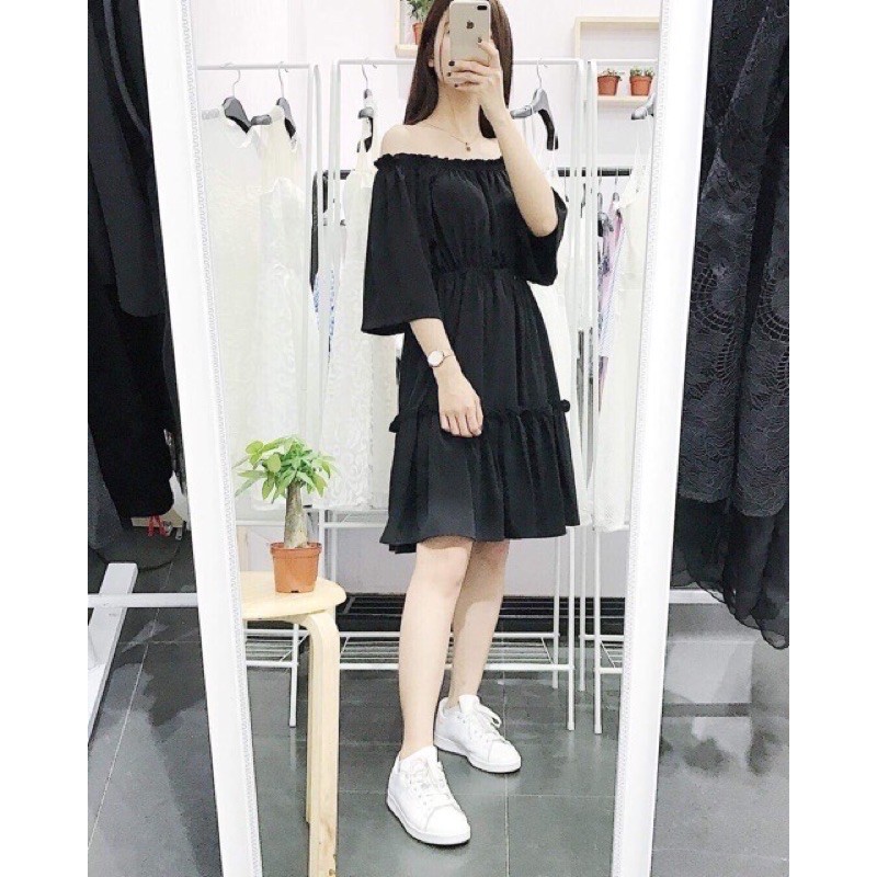 váy trễ vai đuôi cá màu đen