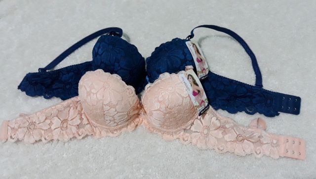 Áo lót ren Thái đệm dày