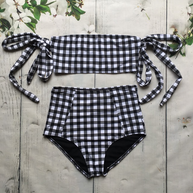 Bikini caro buộc nơ