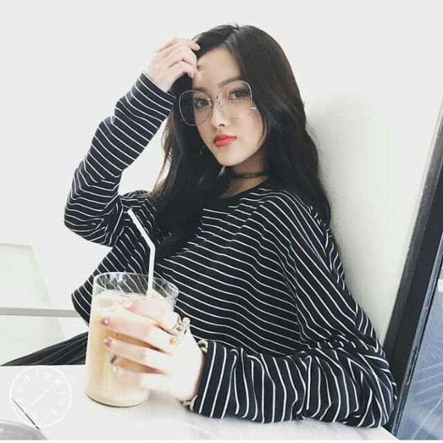 Áo crt fom rộng kẻ