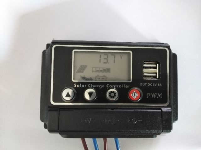Điều khiển sạc pin mặt trời 50A