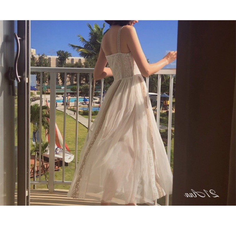 Váy ren hoa 2 dây xoè tiểu thư