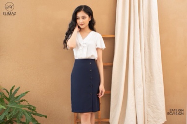 Chân váy công sở phối cúc sườn dài đến gối | BigBuy360 - bigbuy360.vn