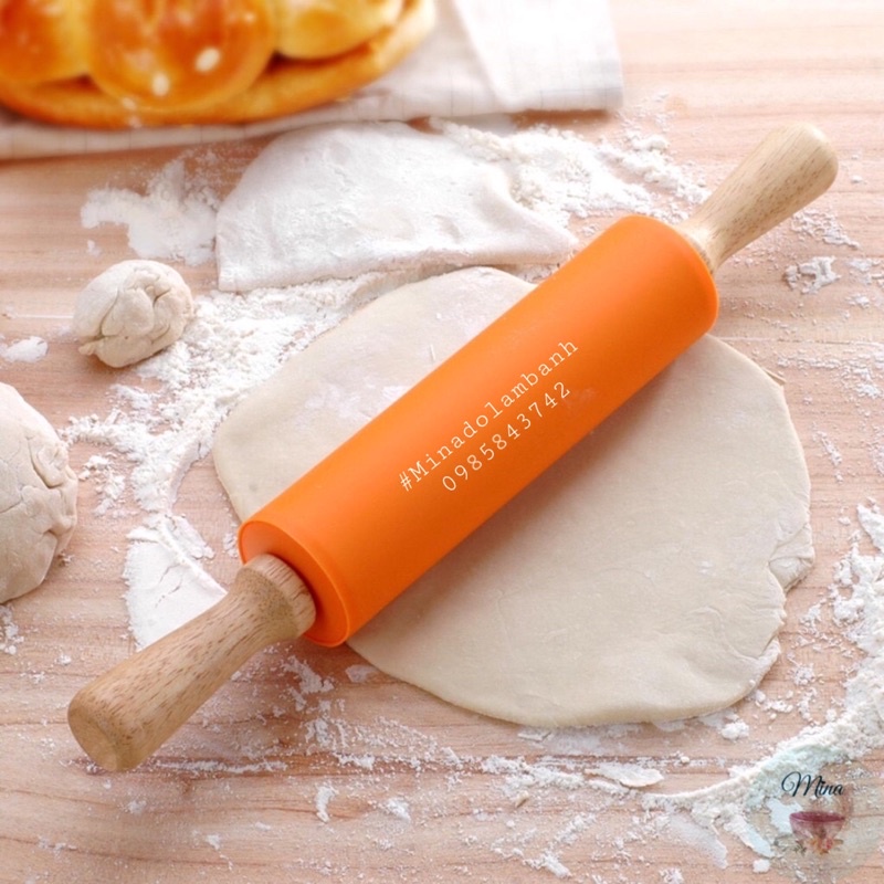 Cán Bột có Trục Lăn Silicone 38cm