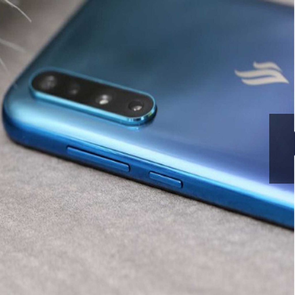 Điện thoại Vsmart Live 6gb64gb hàng mới 100%