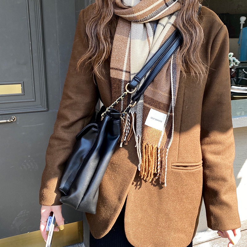 Túi đeo vai IELGY màu đen sức chứa lớn phong cách retro dành cho nữ