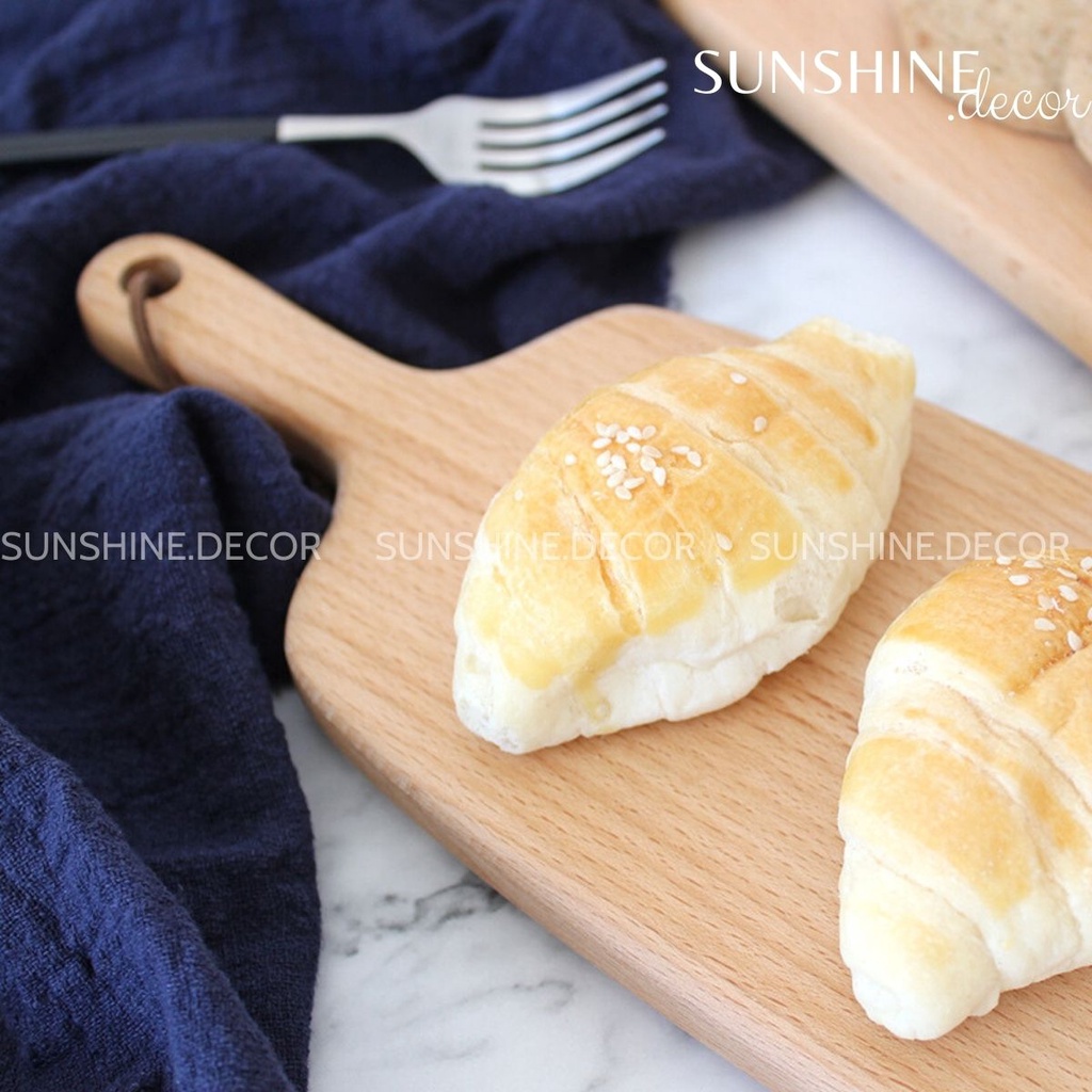 Thớt gỗ khay gỗ có tay cầm đựng đồ ăn phụ kiện chụp ảnh decor trang trí bàn ăn