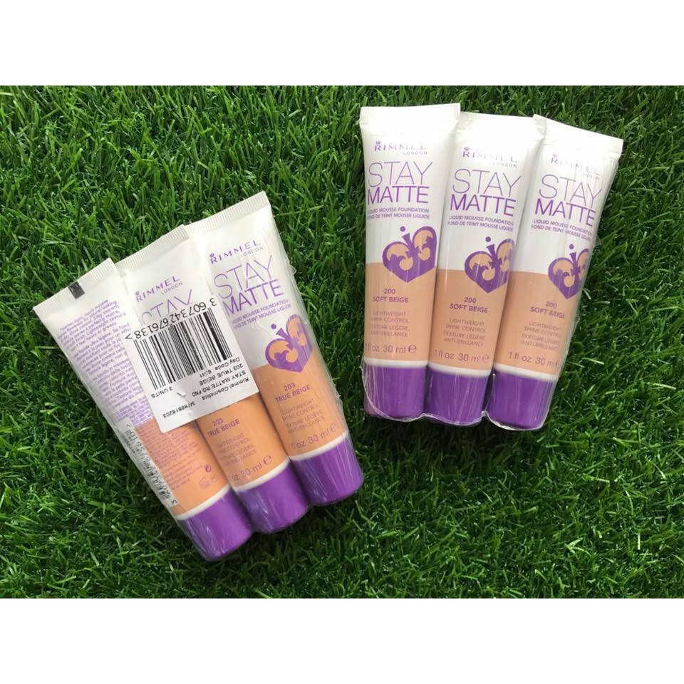 KEM NỀN RIMMEL STAYMATTE