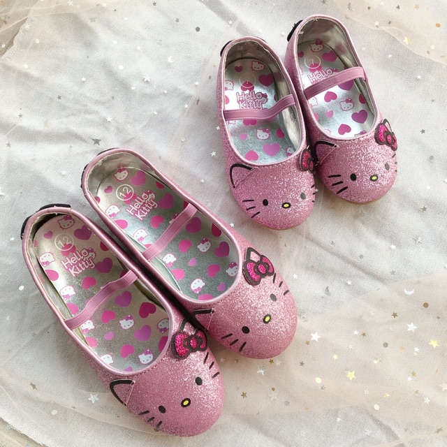 Búp bê Hello Kitty bé gái