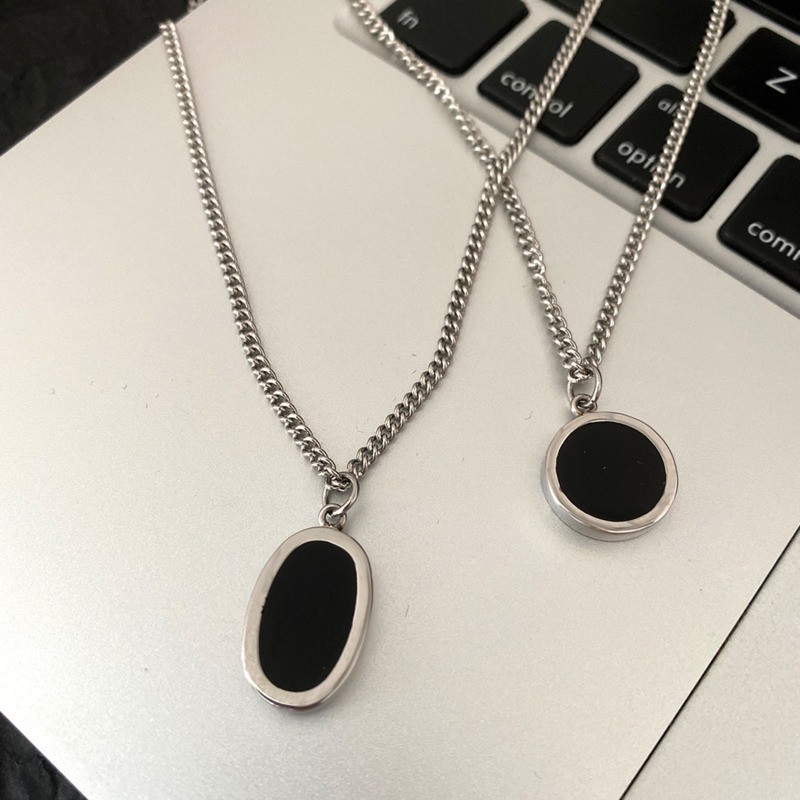 Dây chuyền mặt hình oval đính đá màu đen phong cách hip hop cá tính