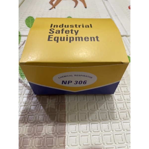 Bộ măt nạ và kính chống hóa chất dẻo dùng phun thuốc trừ sâu NP306