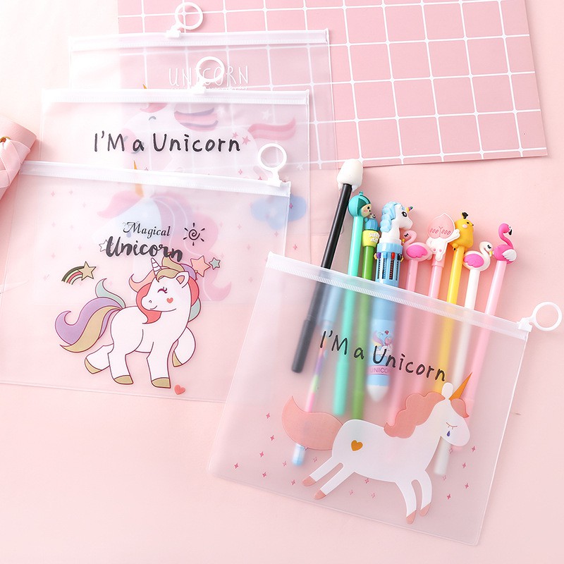 Túi đựng bút mĩ phẩm mini trong suốt hình kì lân dễ thương Taro Stationery