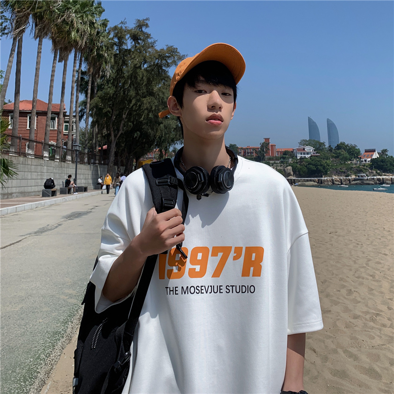 【4 Colors】M-5XL Oversized Tshirt Couple Shirts Korean Tops Harajuku Short-sleeved T-shirt Men's Summer Trend Five-sleeve Fashion Brand Ins Hong Kong Style Loose and Simple Half-sleeved Shirt