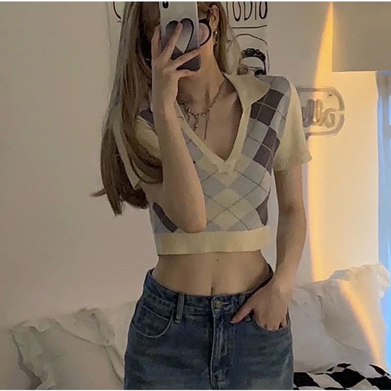[SẴN] Áo croptop mongtoghi hoạ tiết ô trám cổ polo phong cách ulzzang 3 màu cực xinh hot douyin