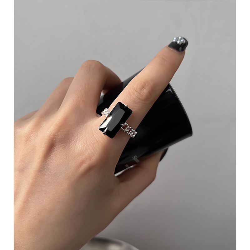 Nhẫn Pha Lê Đen Thiết Kế Sang Trọng Có Thể Điều Chỉnh Được