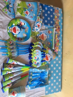 Set trang trí bàn tiệc sinh nhật cho bé