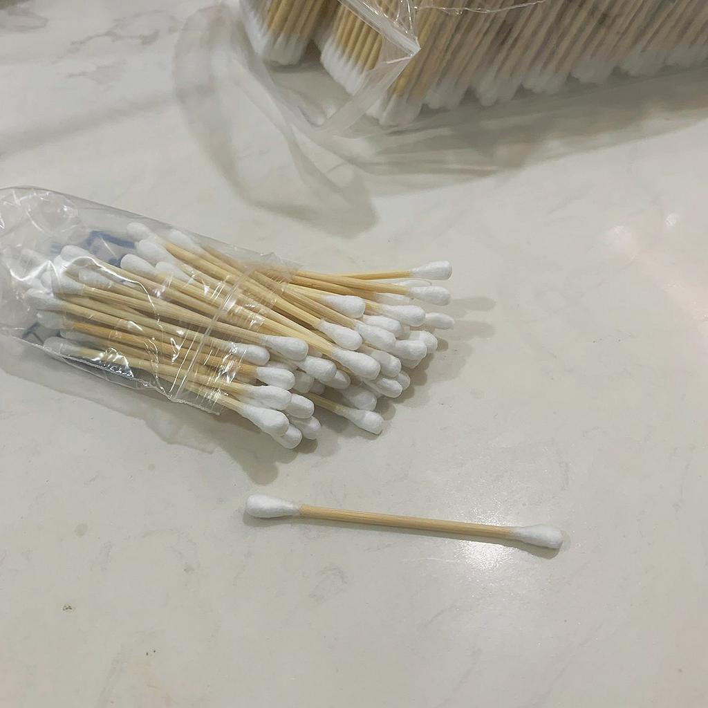 Tăm Bông Gỗ 2 Đầu Dùng Trong Phun Xăm Thẩm Mỹ