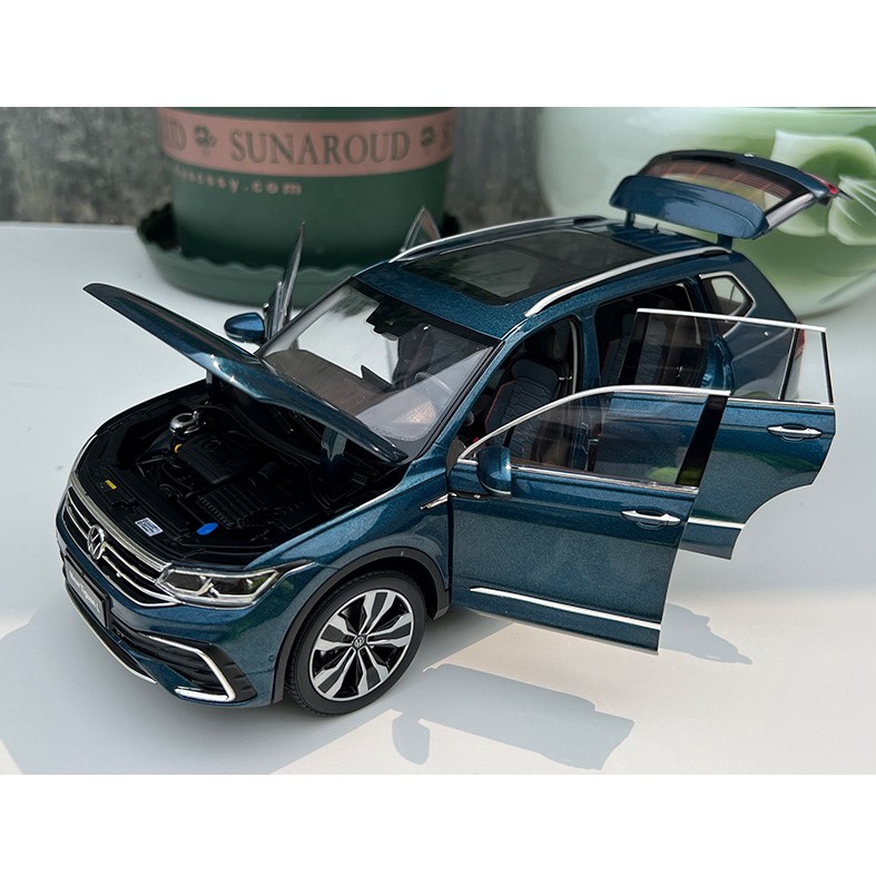 Mô hình xe Volkswagen TIGUAN L 2022 SUV tỉ lệ 1:18