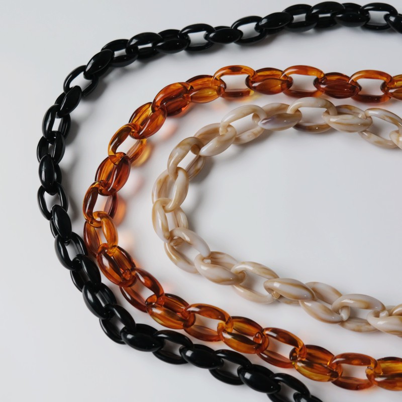 Quai đeo túi xách hình xích bằng acrylic độc đáo