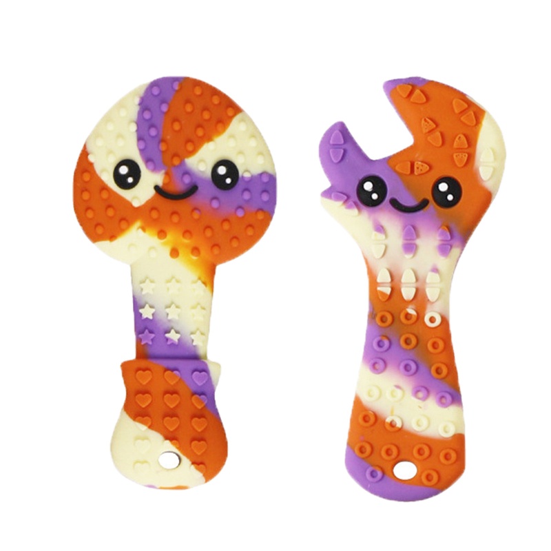 Đồ Chơi Ngậm Nướu Hình Cờ Lê Hoạt Hình Bằng Silicon Cho Bé