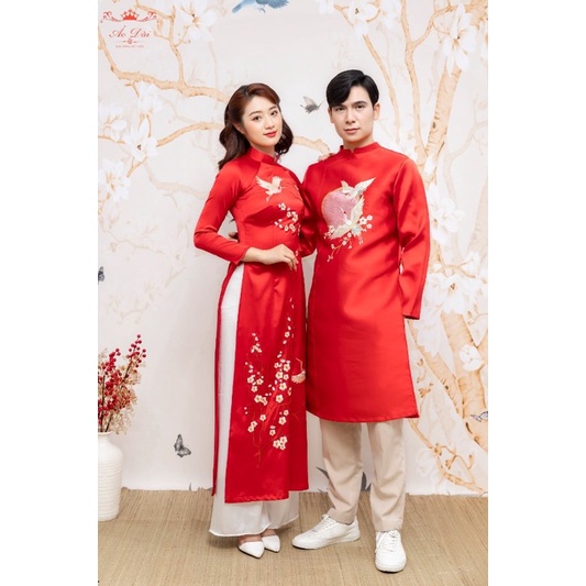 Áo dài gia đình Yến Xuân màu đỏ áo dài thêu dành cho gia đình đủ bố mẹ bé trai bé gái chụp ảnh lễ tết đẹp