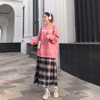 Chân váy kẻ xanh caro