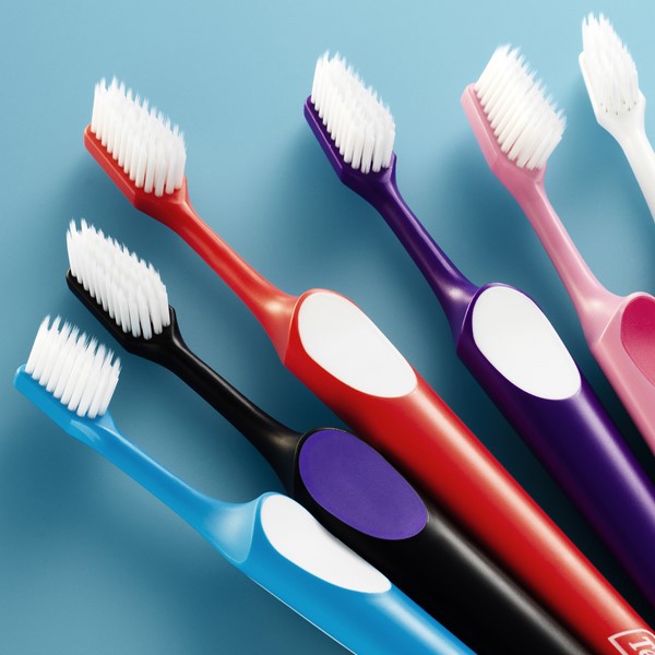 Set 4 Bàn chải đánh răng siêu mềm Tepe Supreme soft nhiều màu dành cho người lớn -Thụy Điển (được chọn màu )