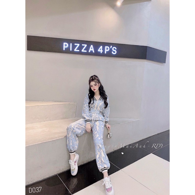 Set thể thao loang cổ tim viền kẻ