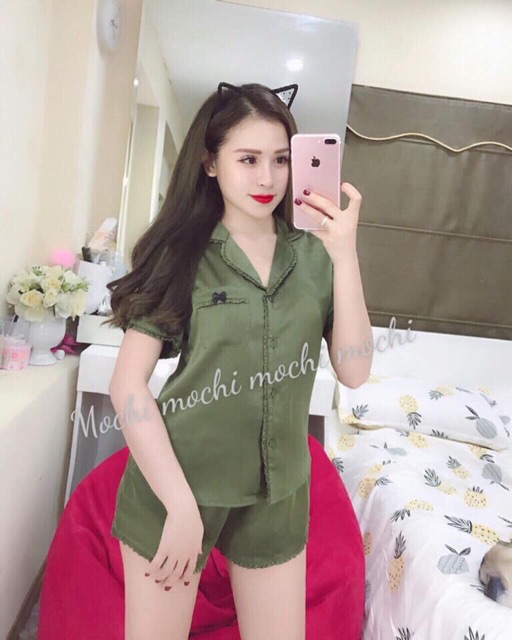 Bộ cộc lụa cổ vest