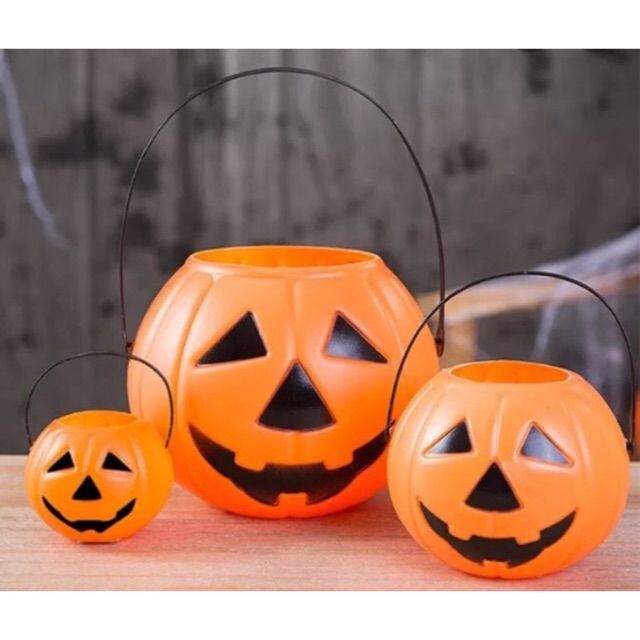 Giỏ Bí ngô nhựa đựng kẹo Halloween
