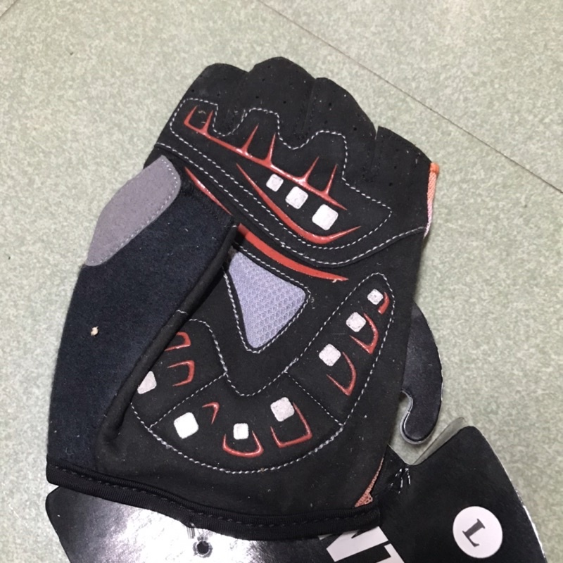 Găng tay Scattante hở ngón