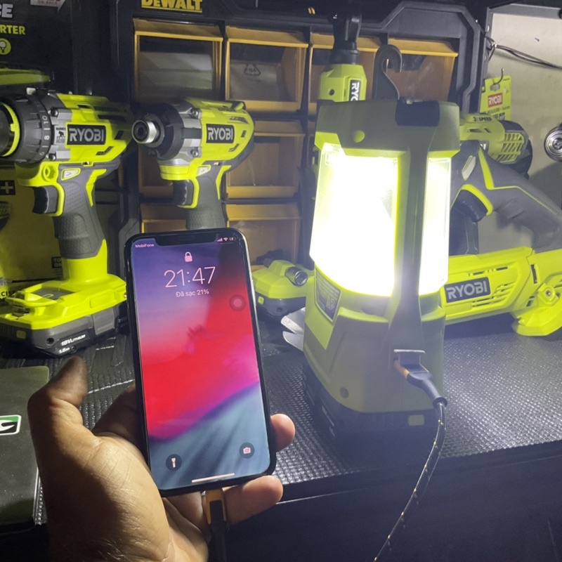 Đèn RYOBI 18V ONE➕ P871