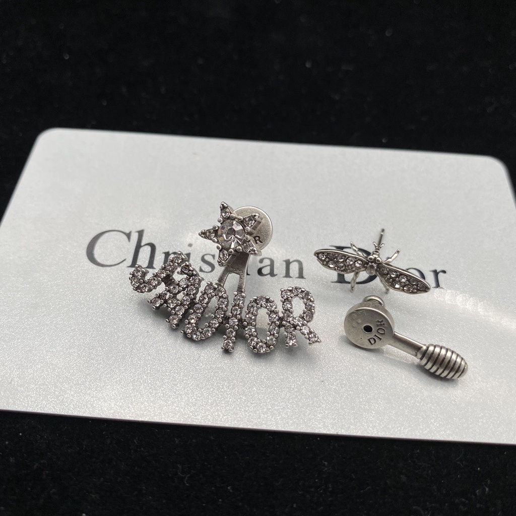 Khuyên Tai Đính Đá Họa Tiết Chữ Dior Thời Trang Thanh Lịch