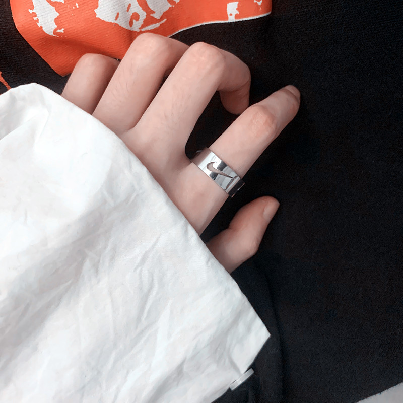  Nhẫn đeo tay bằng kim loại phong cách Hip Hop cho cặp đôi