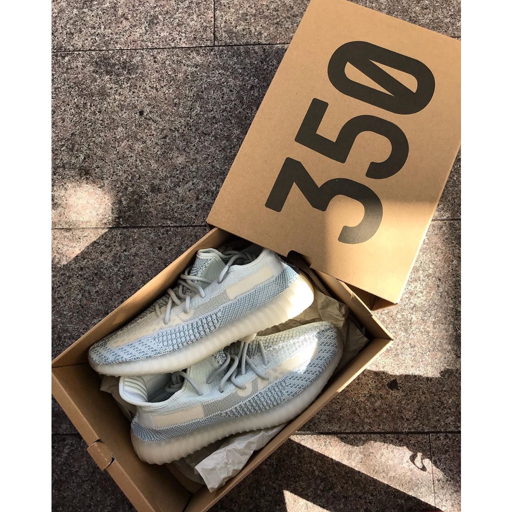 (FULLBOX - TẶNG MÓC KHÓA) Giày thể thao Sneakers   YZ 350 V2 CLOUD WHITE trắng xanh cực đẹp cho cả nam và nữ