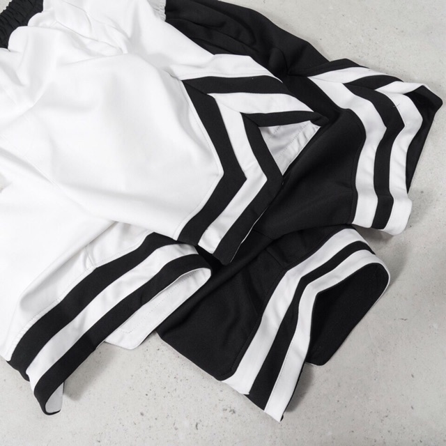 Quần SHORT V 2 LINE Unisex (Thun Poly Bao Giặt Máy Không Xù Lông - 5 Màu Trong Video Thật) | BigBuy360 - bigbuy360.vn