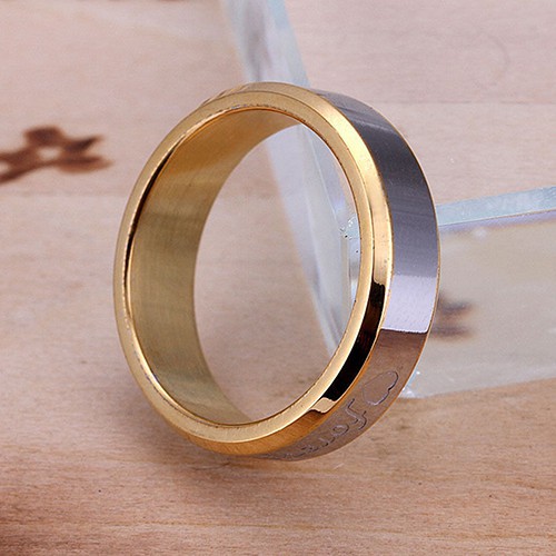 Nhẫn cặp vàng điêu khắc chữ &quot;forever love&quot; cho dịp đính hôn