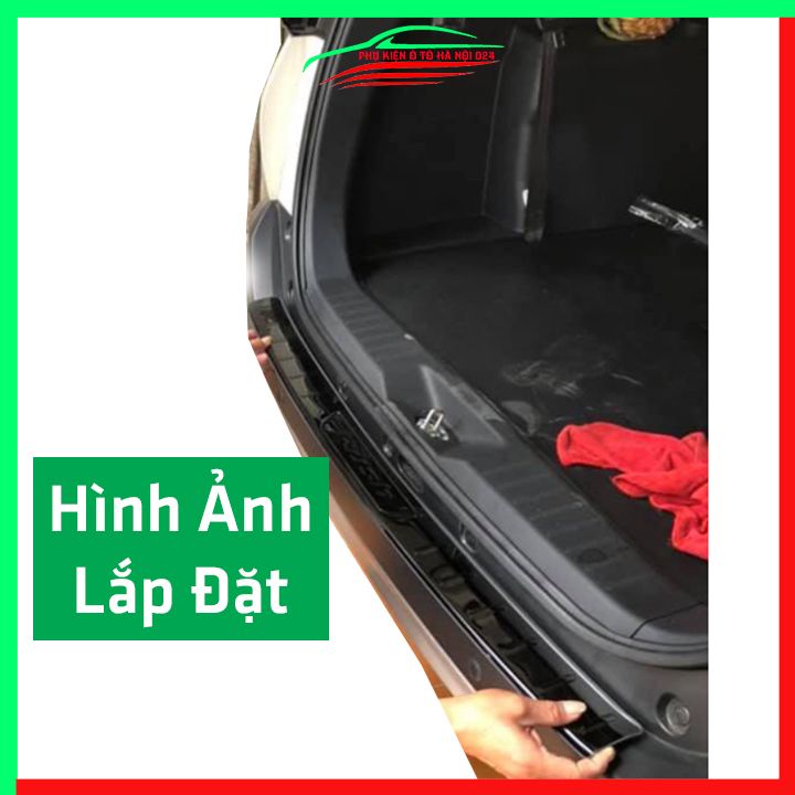 Ốp chống trầy cốp Rush 2019-2023 thép không gỉ vân Titan chống trầy bảo vệ xe