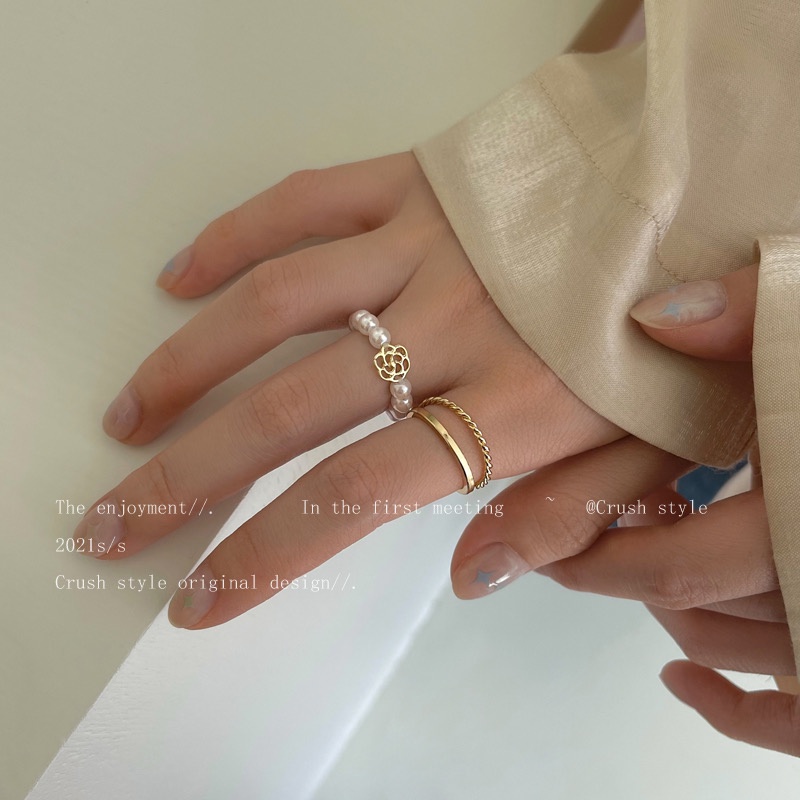 Bộ 2 Nhẫn Đeo Tay Đính Ngọc Trai Và Hoa Trà Xinh Xắn Cho Nữ