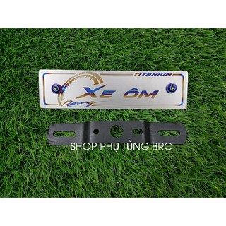 Combo 2 con ốc titan PROTI bắt bảng tên xe máy ( SL: 2 con ốc titan)