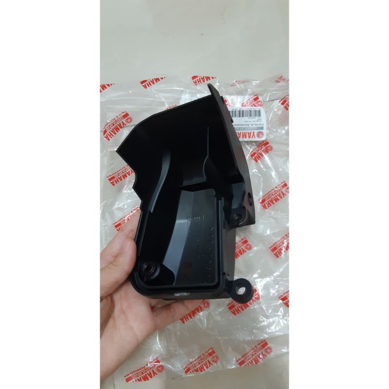Ốp lốc nồi côn sau Nouvo 4 - LX chính hãng Yamaha