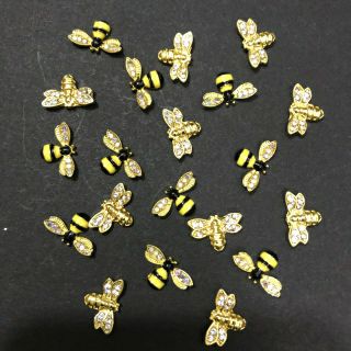 Charm ong gắn đá móng tay nail