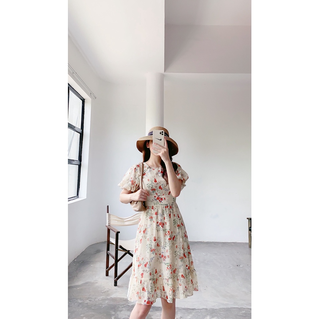 Váy cổ tròn 6 cúc