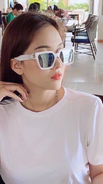 Kính mát nam nữ mẫu hót viền trắng mã L01