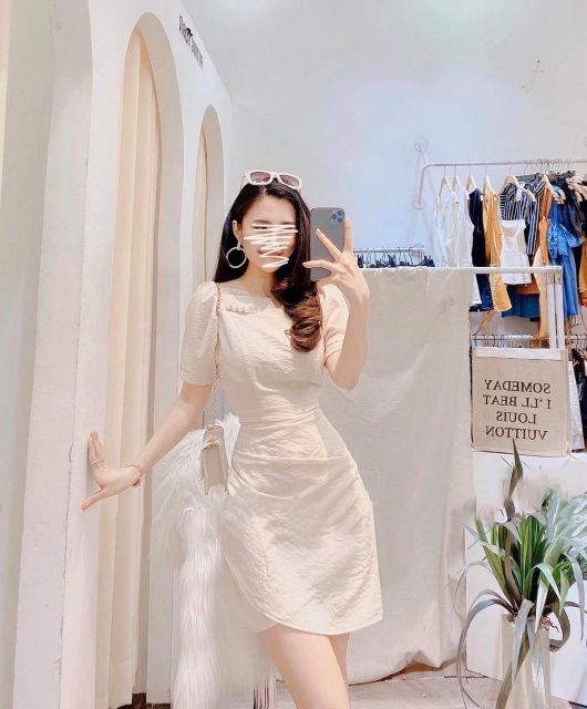 Đầm body 2 màu kèm trâm cài áo