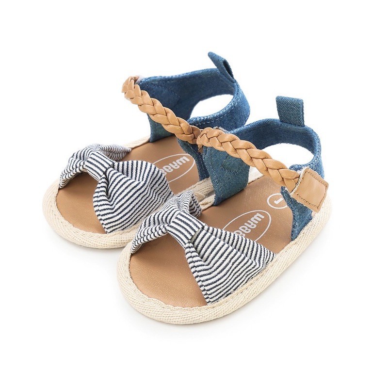 Giày sandal tập đi mềm mại dễ thương cho bé gái